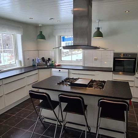 Cheerful 4-Bedroom Home With Fireplace, 1,5Km From Flam Center Aurland Exteriér fotografie