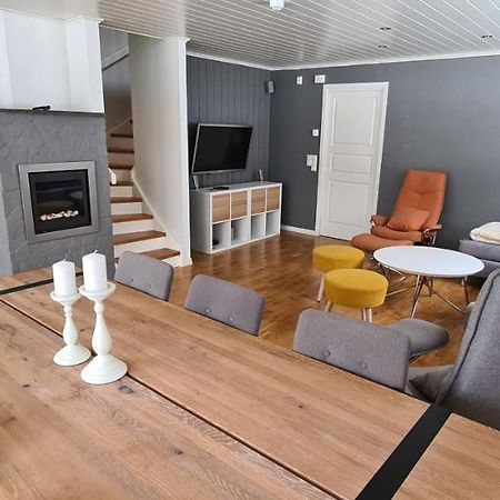 Cheerful 4-Bedroom Home With Fireplace, 1,5Km From Flam Center Aurland Exteriér fotografie