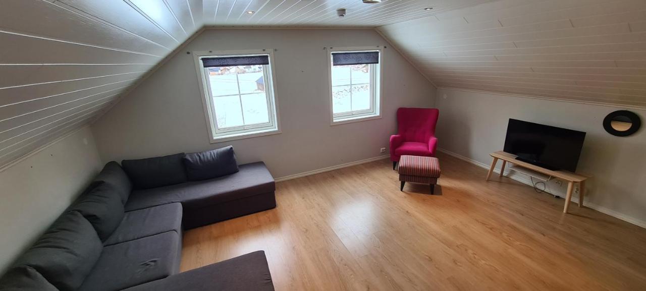 Cheerful 4-Bedroom Home With Fireplace, 1,5Km From Flam Center Aurland Exteriér fotografie